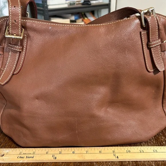 Dooney & Bourke Milk Chocolate Brown Leather Shoulder Large Hobo Bag - Picture 2 of 10